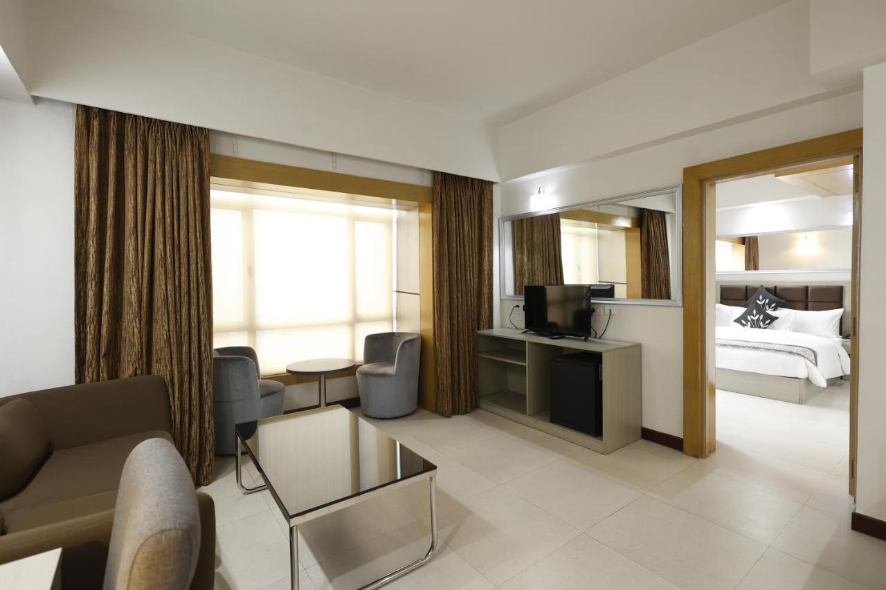 Aristocrat Hotel Колката Екстер'єр фото