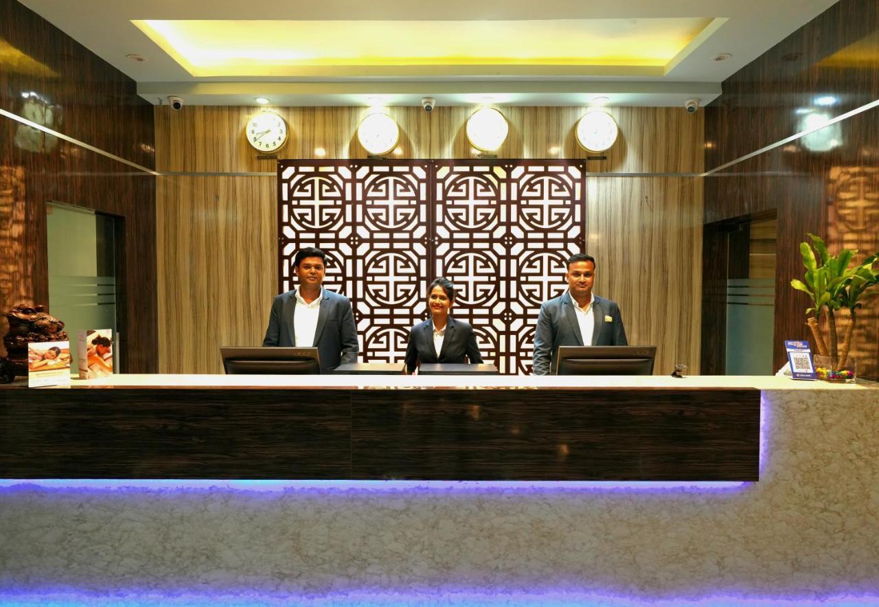 Aristocrat Hotel Колката Екстер'єр фото