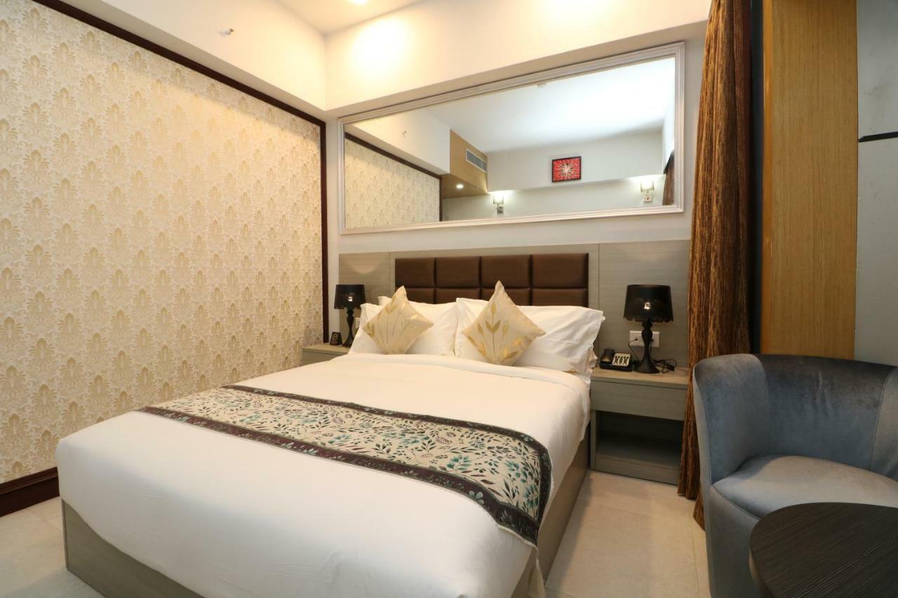 Aristocrat Hotel Колката Екстер'єр фото