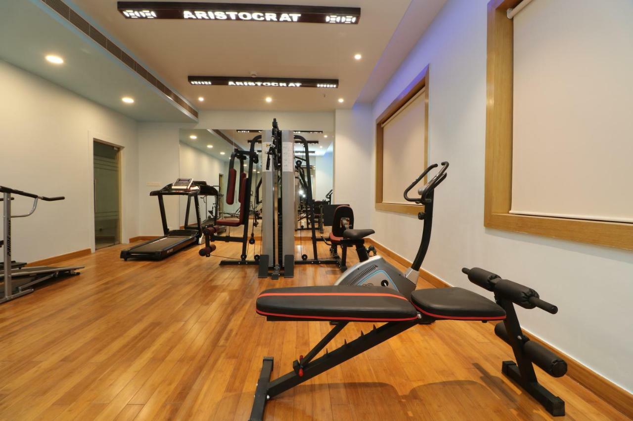Aristocrat Hotel Колката Екстер'єр фото